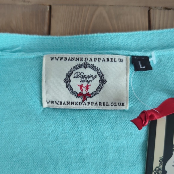 Banned Apparel Retro Rockabilly Teal Cardigan Sweater with Pink Flamingos - Picture 3 of 12